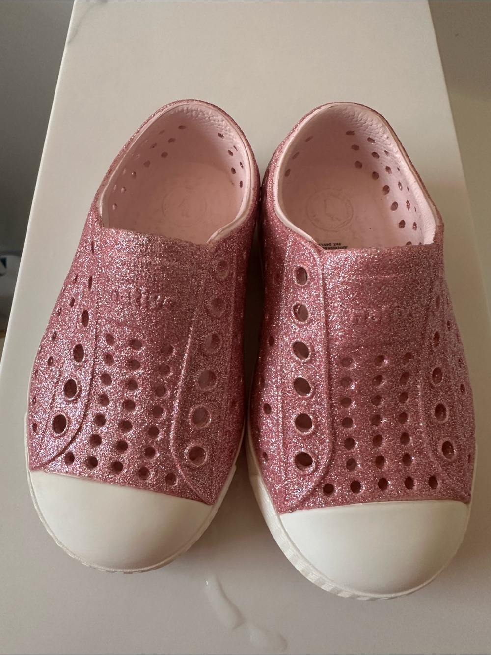 Native Kids Glitter Water Shoes - Pink